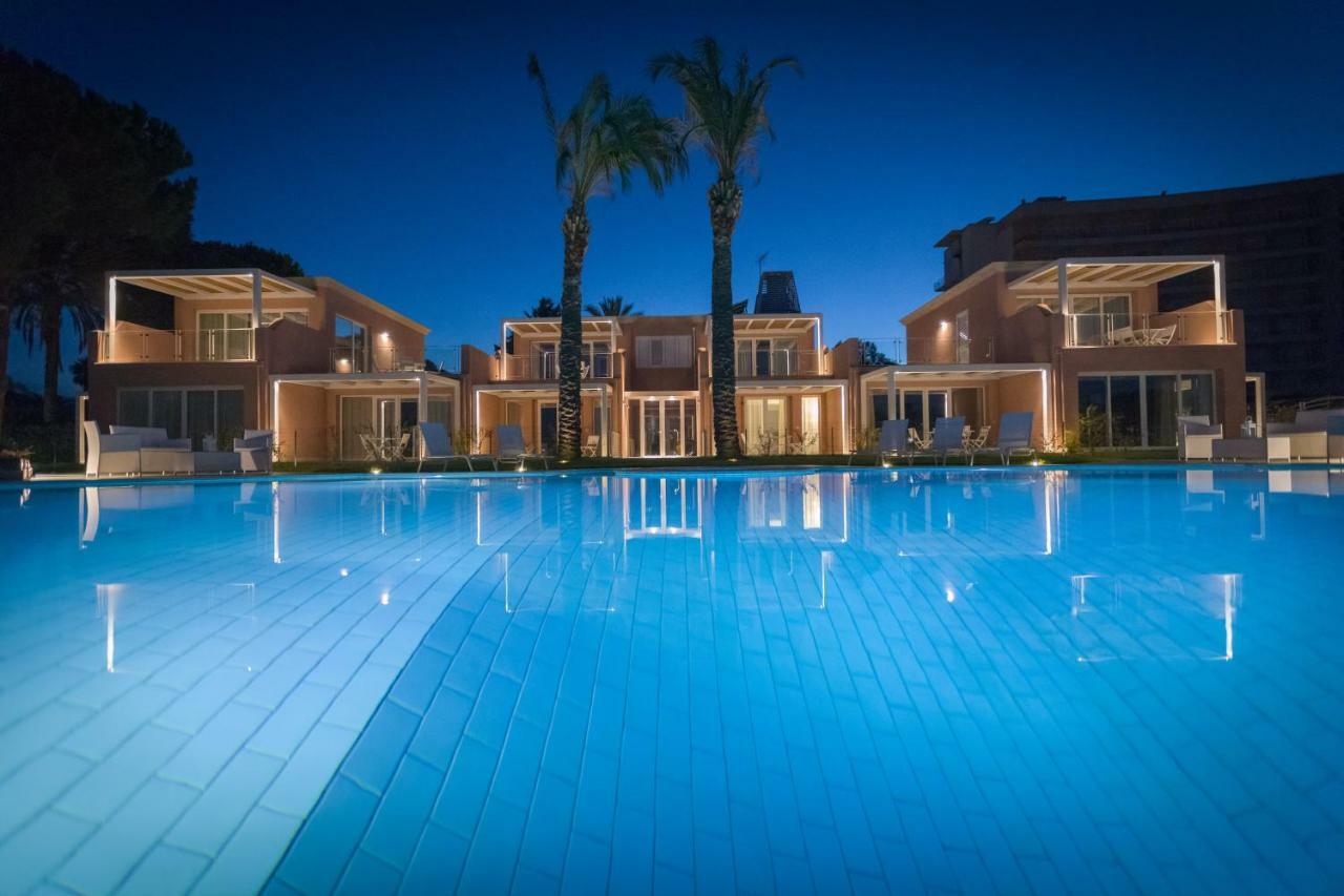 Residence Delfino, Portorosa Furnari Buitenkant foto