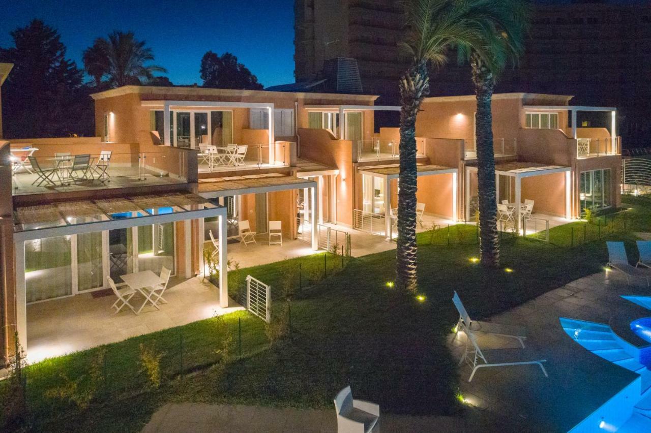 Residence Delfino, Portorosa Furnari Buitenkant foto