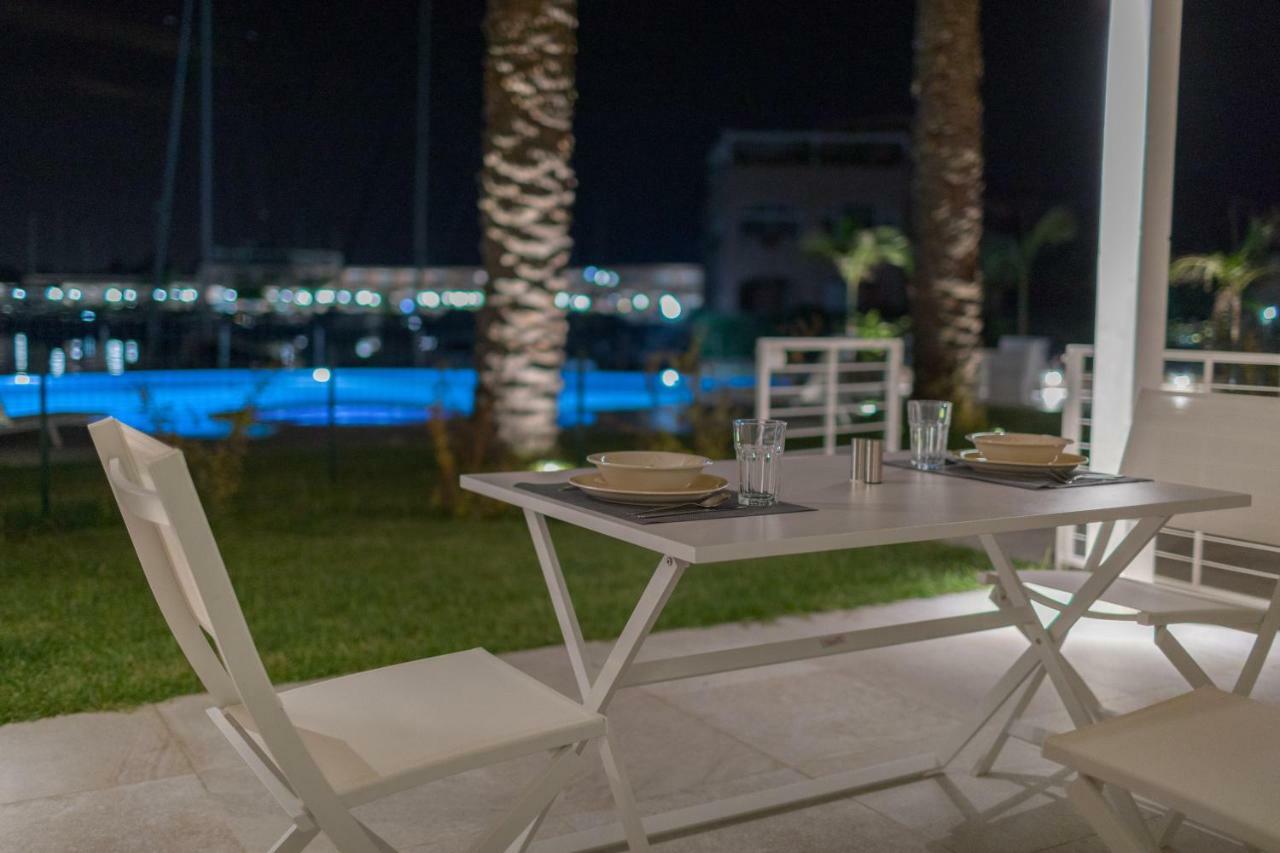 Residence Delfino, Portorosa Furnari Buitenkant foto