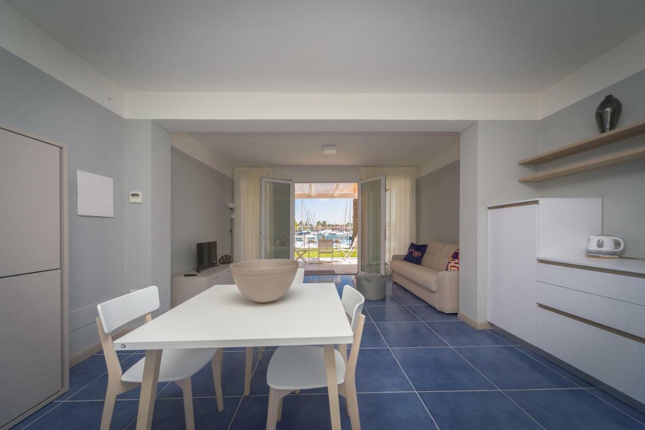 Residence Delfino, Portorosa Furnari Buitenkant foto