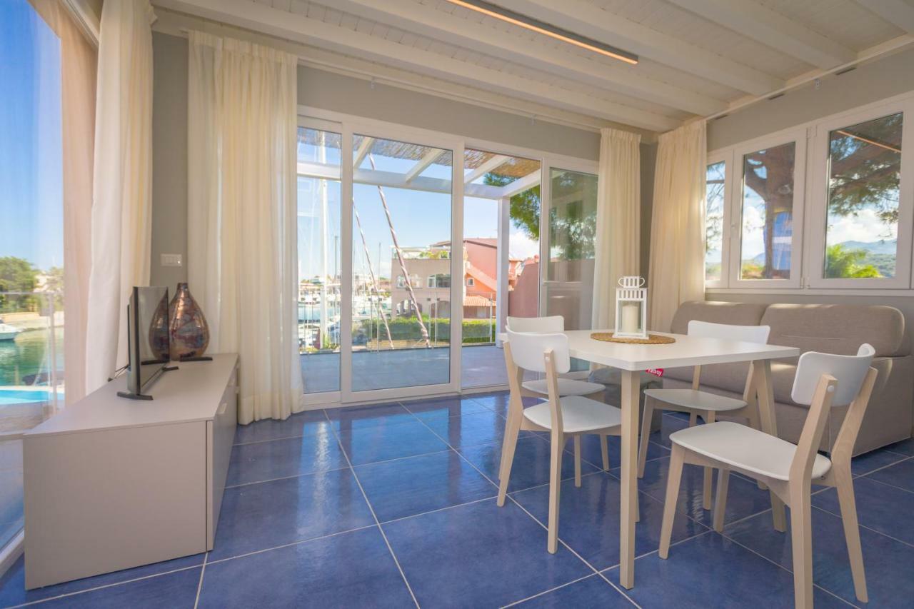 Residence Delfino, Portorosa Furnari Buitenkant foto