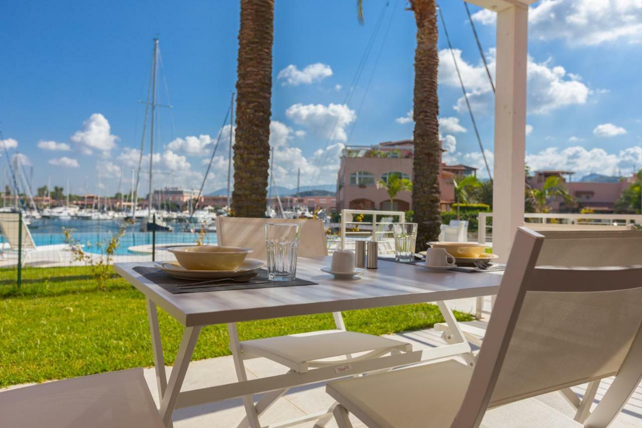 Residence Delfino, Portorosa Furnari Buitenkant foto