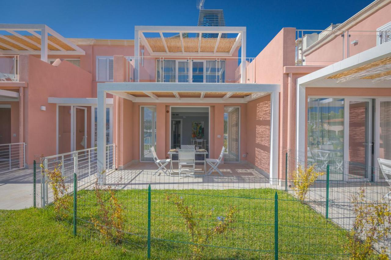 Residence Delfino, Portorosa Furnari Buitenkant foto